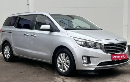 KIA Carnival III, 2017 год, 2 510 000 рублей, 7 фотография