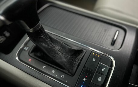 KIA Carnival III, 2017 год, 2 510 000 рублей, 21 фотография