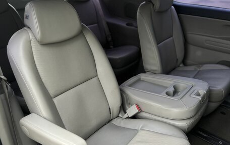 KIA Carnival III, 2017 год, 2 510 000 рублей, 16 фотография