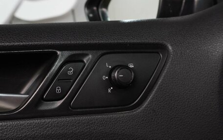 Volkswagen Jetta VI, 2016 год, 999 000 рублей, 18 фотография