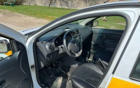 Renault Logan II, 2018 год, 470 000 рублей, 14 фотография