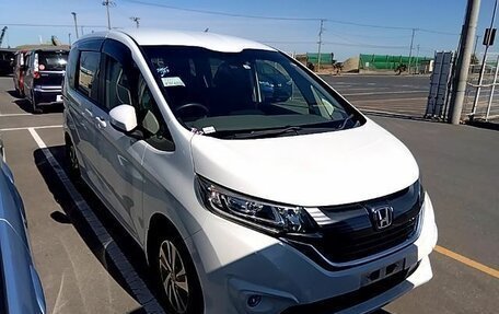 Honda Freed II, 2017 год, 1 590 000 рублей, 10 фотография