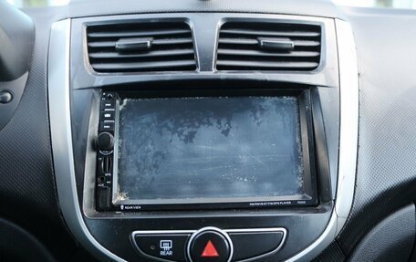 Hyundai Solaris II рестайлинг, 2011 год, 570 000 рублей, 10 фотография