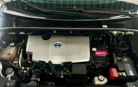 Toyota Prius IV XW50, 2019 год, 2 399 000 рублей, 27 фотография