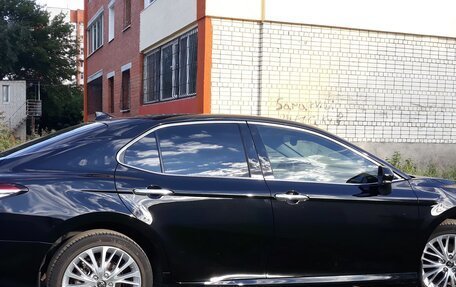 Toyota Camry, 2018 год, 2 500 000 рублей, 2 фотография