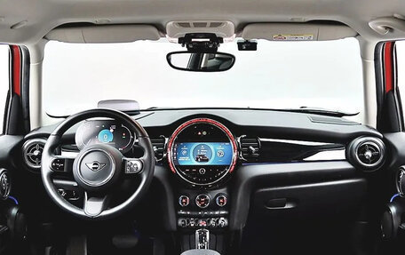 MINI Hatch, 2022 год, 1 968 000 рублей, 9 фотография