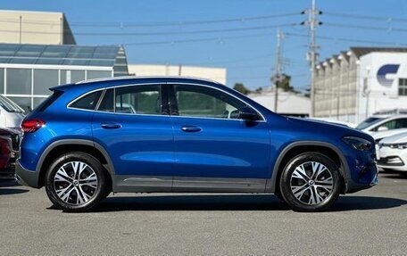 Mercedes-Benz GLA, 2023 год, 2 610 777 рублей, 4 фотография