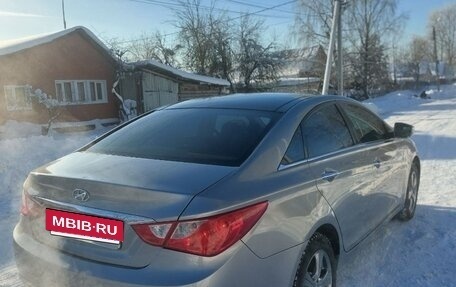 Hyundai Sonata VI, 2010 год, 1 100 000 рублей, 3 фотография