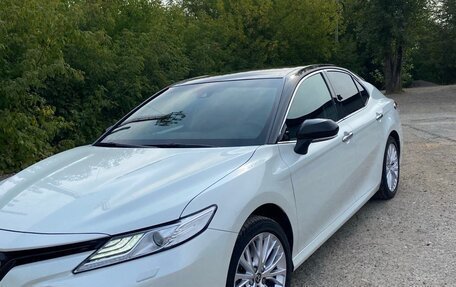 Toyota Camry, 2020 год, 3 550 000 рублей, 6 фотография