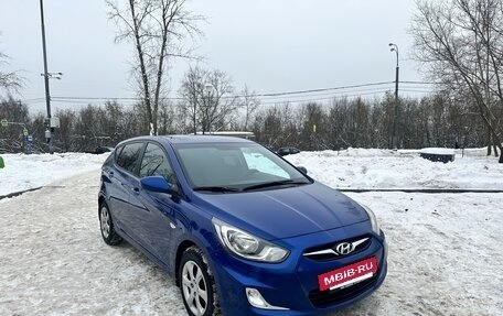 Hyundai Solaris II рестайлинг, 2012 год, 775 000 рублей, 2 фотография
