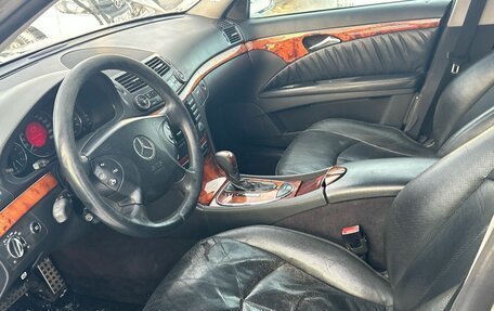 Mercedes-Benz E-Класс, 2004 год, 650 000 рублей, 6 фотография