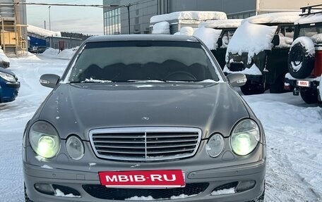 Mercedes-Benz E-Класс, 2004 год, 650 000 рублей, 3 фотография
