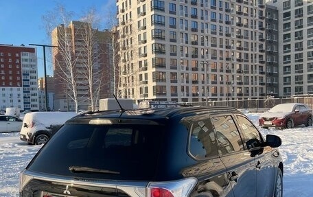 Mitsubishi Outlander III рестайлинг 3, 2014 год, 1 500 000 рублей, 4 фотография