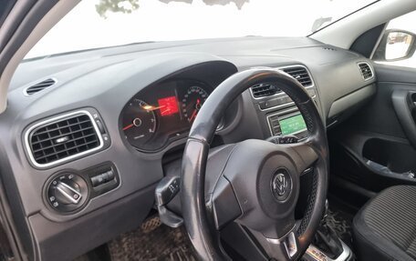 Volkswagen Polo VI (EU Market), 2013 год, 915 000 рублей, 17 фотография