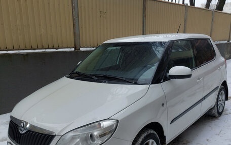 Skoda Fabia II, 2013 год, 550 000 рублей, 3 фотография