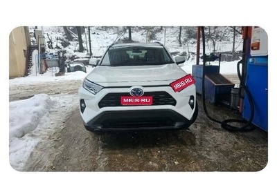 Toyota RAV4, 2021 год, 2 850 000 рублей, 1 фотография