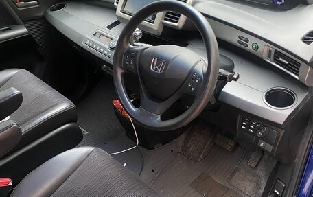 Honda Freed I, 2015 год, 1 255 000 рублей, 3 фотография