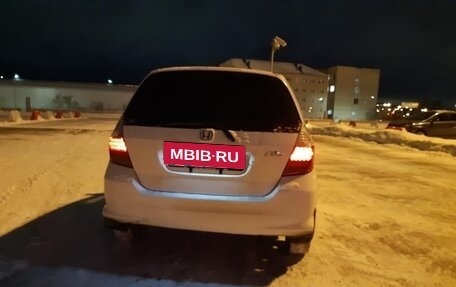 Honda Fit III, 2005 год, 240 000 рублей, 4 фотография