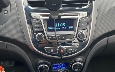 Hyundai Solaris II рестайлинг, 2014 год, 990 000 рублей, 7 фотография