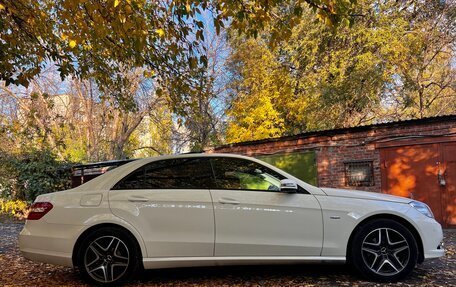 Mercedes-Benz E-Класс, 2011 год, 1 850 000 рублей, 4 фотография