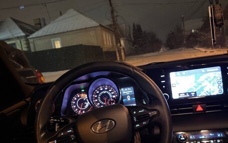 Hyundai Elantra, 2021 год, 1 970 000 рублей, 14 фотография