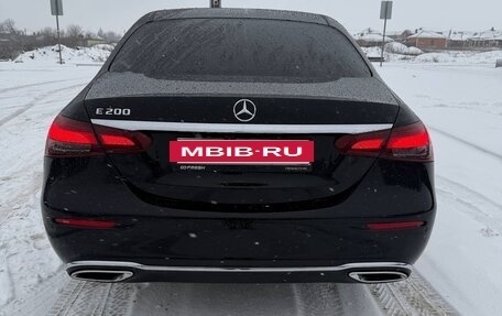 Mercedes-Benz E-Класс, 2021 год, 2 700 000 рублей, 5 фотография