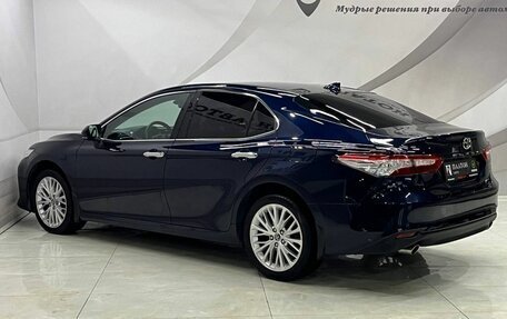 Toyota Camry, 2018 год, 3 100 000 рублей, 5 фотография