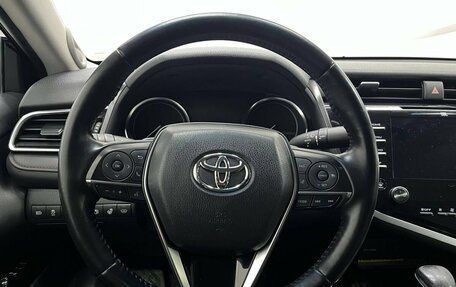 Toyota Camry, 2018 год, 3 100 000 рублей, 12 фотография