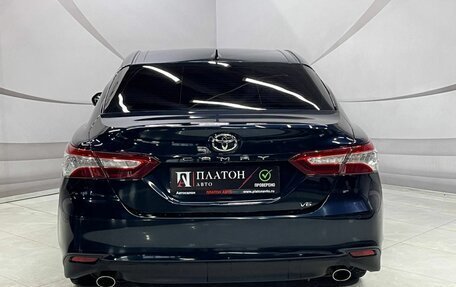 Toyota Camry, 2018 год, 3 100 000 рублей, 7 фотография