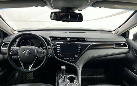 Toyota Camry, 2018 год, 3 100 000 рублей, 20 фотография