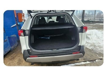 Toyota RAV4, 2021 год, 2 850 000 рублей, 6 фотография