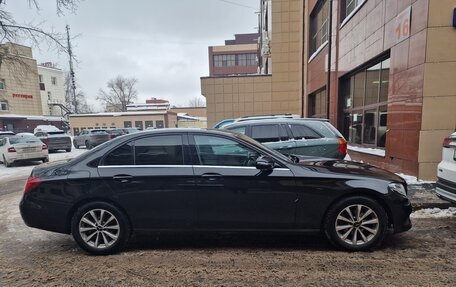Mercedes-Benz E-Класс, 2018 год, 1 600 000 рублей, 2 фотография