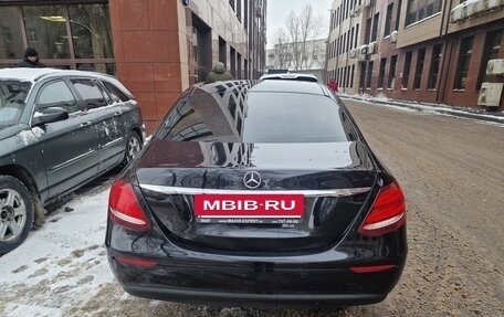 Mercedes-Benz E-Класс, 2018 год, 1 600 000 рублей, 4 фотография