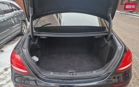 Mercedes-Benz E-Класс, 2018 год, 1 600 000 рублей, 6 фотография