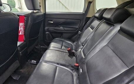 Mitsubishi Outlander III рестайлинг 3, 2015 год, 1 541 000 рублей, 12 фотография