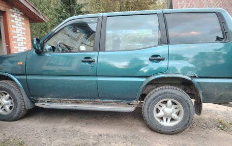 Nissan Terrano II рестайлинг, 1995 год, 420 000 рублей, 2 фотография