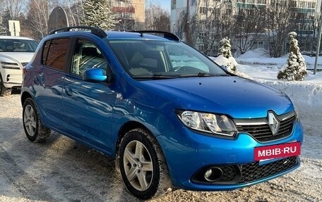 Renault Sandero II рестайлинг, 2018 год, 800 000 рублей, 2 фотография