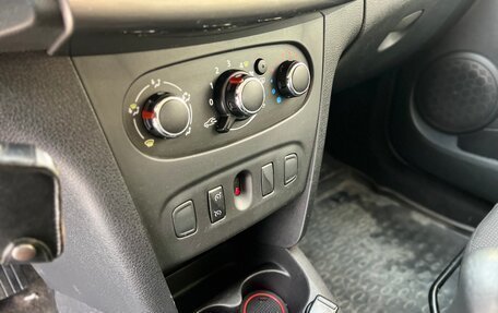 Renault Sandero II рестайлинг, 2018 год, 800 000 рублей, 12 фотография