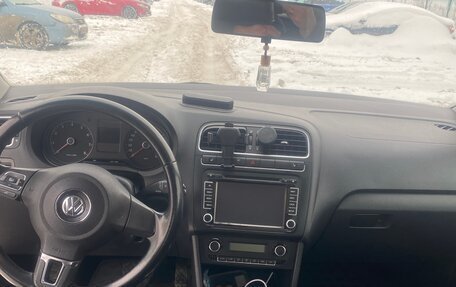 Volkswagen Polo VI (EU Market), 2011 год, 650 000 рублей, 5 фотография