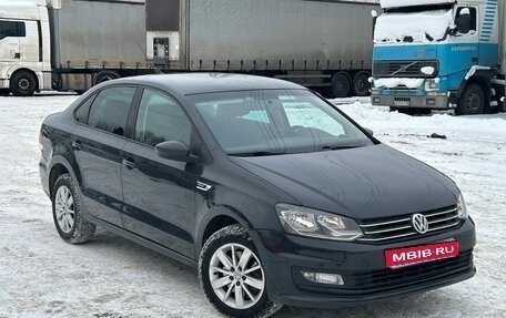 Volkswagen Polo VI (EU Market), 2018 год, 800 000 рублей, 1 фотография