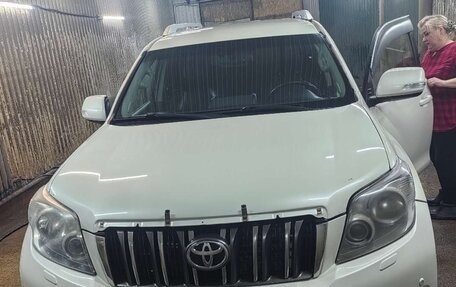 Toyota Land Cruiser Prado 150 рестайлинг 2, 2010 год, 2 200 000 рублей, 1 фотография