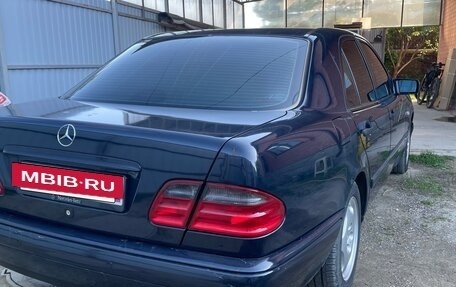 Mercedes-Benz E-Класс, 1996 год, 500 000 рублей, 19 фотография