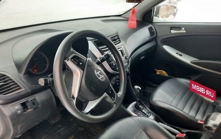 Hyundai Solaris II рестайлинг, 2014 год, 5 фотография