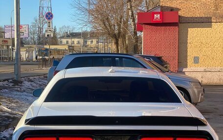 Dodge Challenger III рестайлинг 2, 2018 год, 2 100 000 рублей, 7 фотография