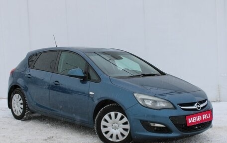 Opel Astra J, 2014 год, 845 000 рублей, 3 фотография