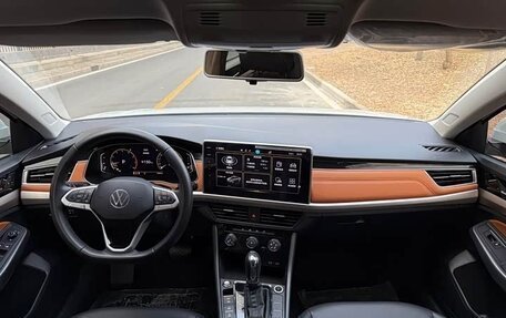 Volkswagen Bora, 2024 год, 2 400 000 рублей, 10 фотография