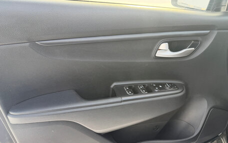 KIA Rio IV, 2018 год, 1 221 000 рублей, 16 фотография