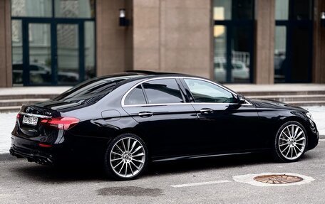 Mercedes-Benz E-Класс, 2020 год, 4 450 000 рублей, 4 фотография