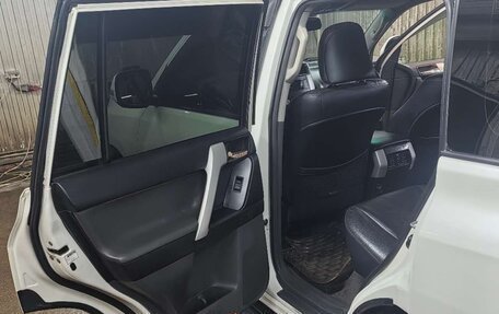 Toyota Land Cruiser Prado 150 рестайлинг 2, 2010 год, 2 200 000 рублей, 9 фотография