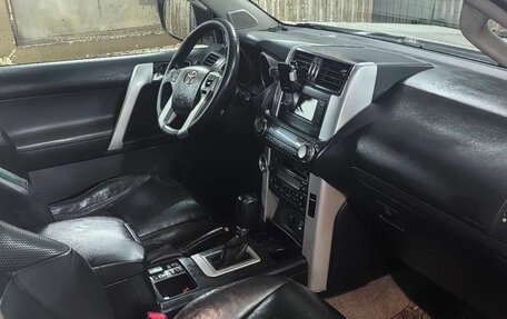 Toyota Land Cruiser Prado 150 рестайлинг 2, 2010 год, 2 200 000 рублей, 12 фотография